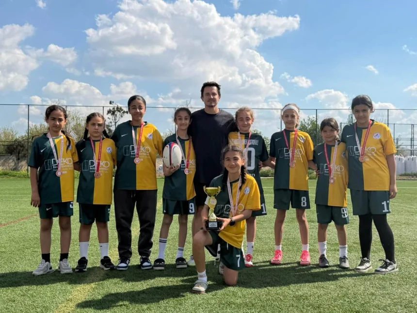 Şehit Mustafa Direkli Ortaokulu Ragbide Şanlıurfa'ya Damga Vurdu: 4 Kategoride 4 Derece!